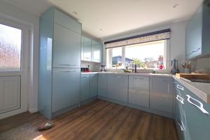Kitchen- click for photo gallery